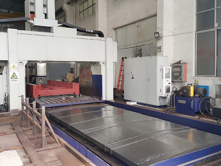 2500×6000龍門加工中心 2500×6000龍門加工中心